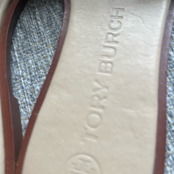 Tory Burch Gold Logo Cream leather Slides  size 8.5 - Picture 6 of 9